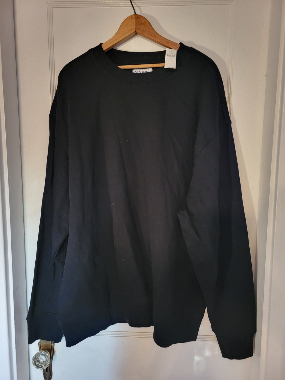 Old Navy Men's Black Long-Sleeve Crew Sweatshirt
